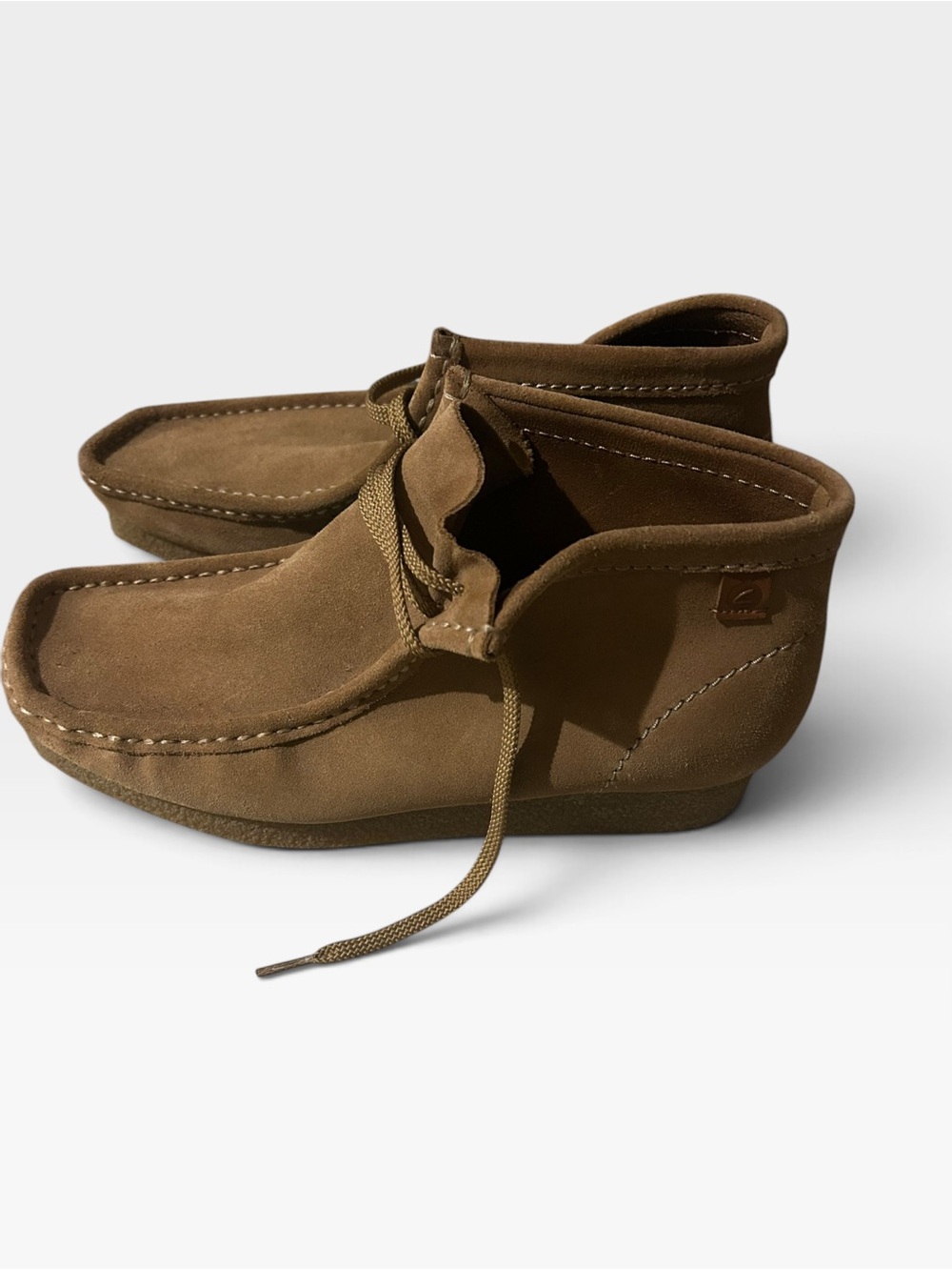 Clarks Wallabee Boot Brown Suede Men’s Casual Shoe size 9 new
